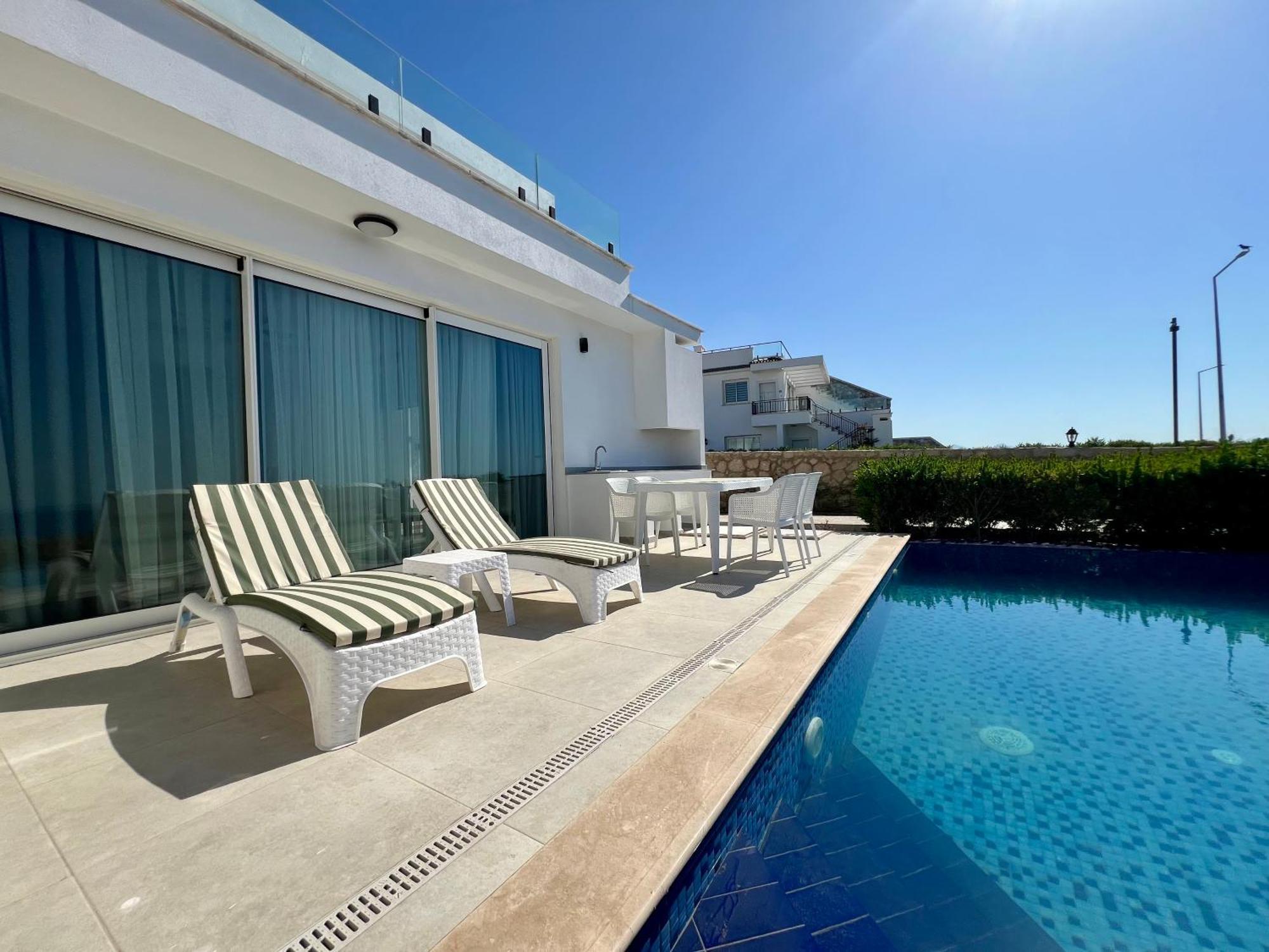 Carrington Holidays Kyrenia  Exterior foto